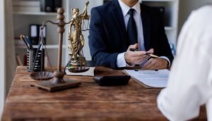 When to Consult a Lawyer for a Truck Accident?
